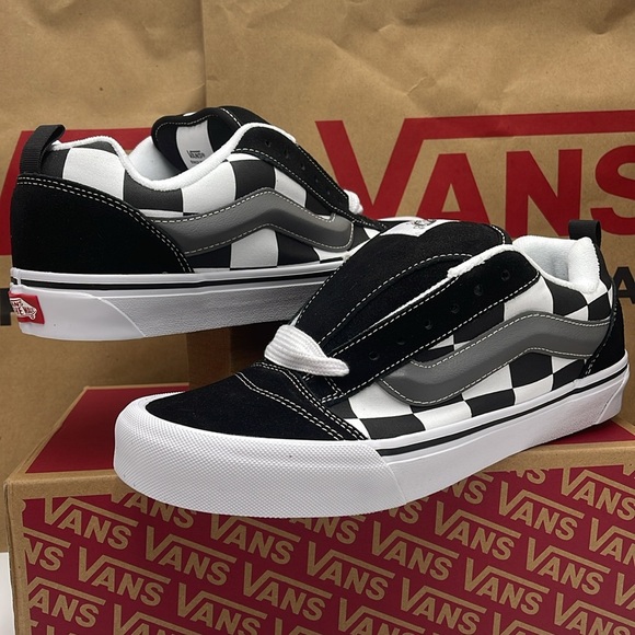 Vans Men’s Knu Skool Mega Check Black
VN0009QCCJJ
Sneakers - Picture 12 of 16